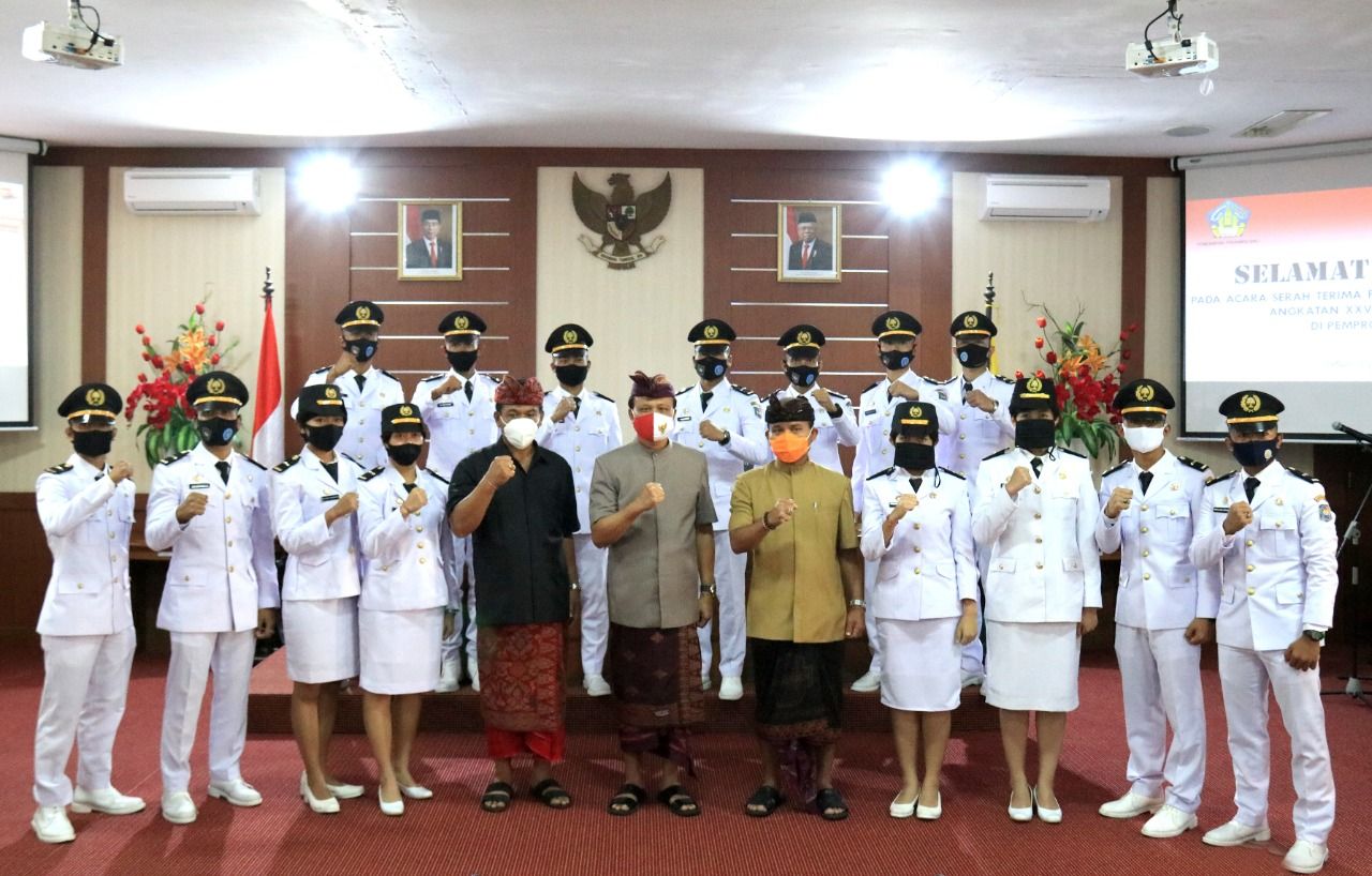 podiumnews.com-Sekda Bali Ingatkan Lulusan IPDN Harus Siap Ditugaskan di Manapun 